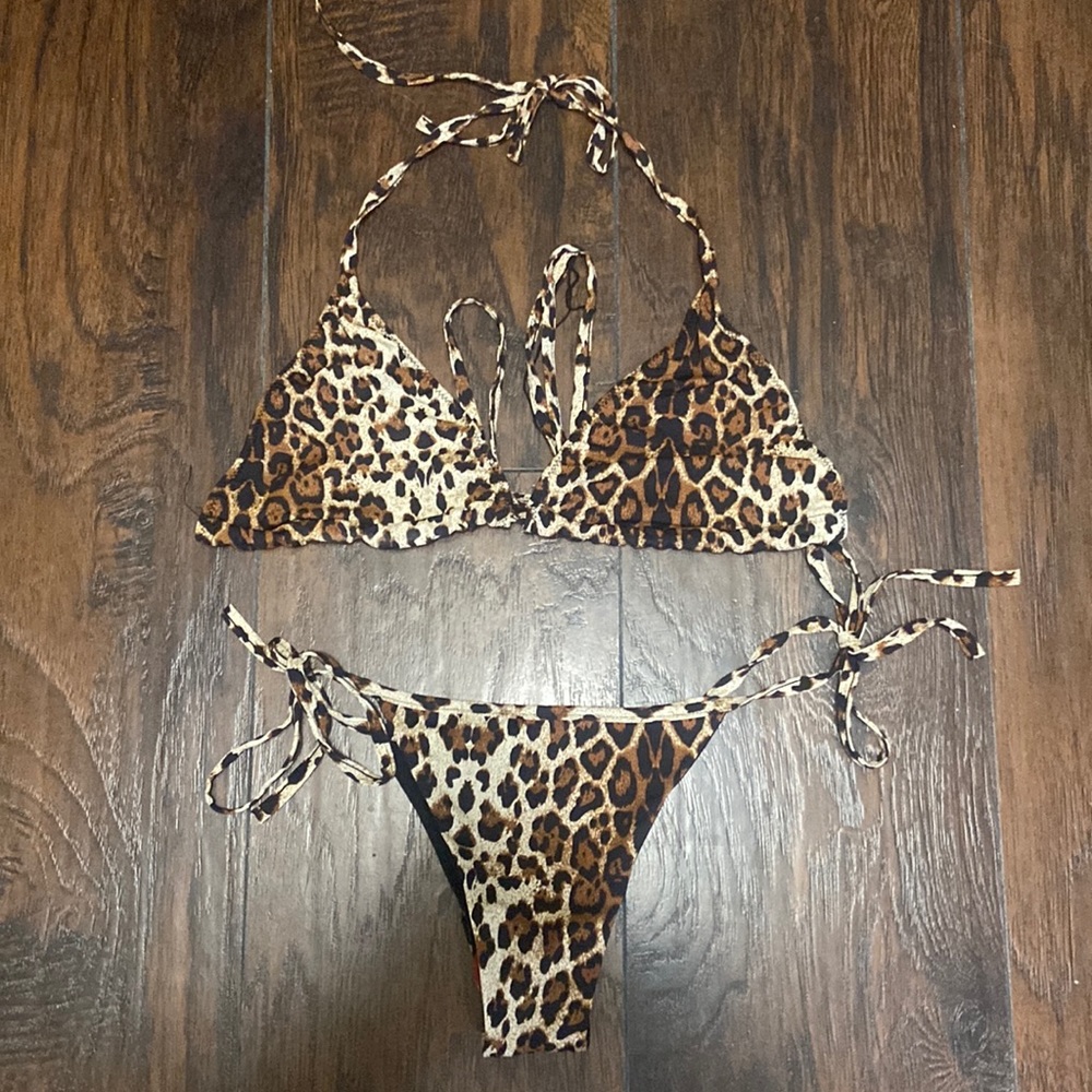 437 Cheetah Bikini size L